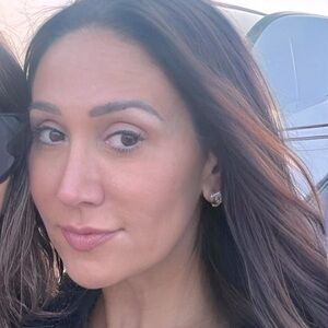 Meet your Posher, Deana